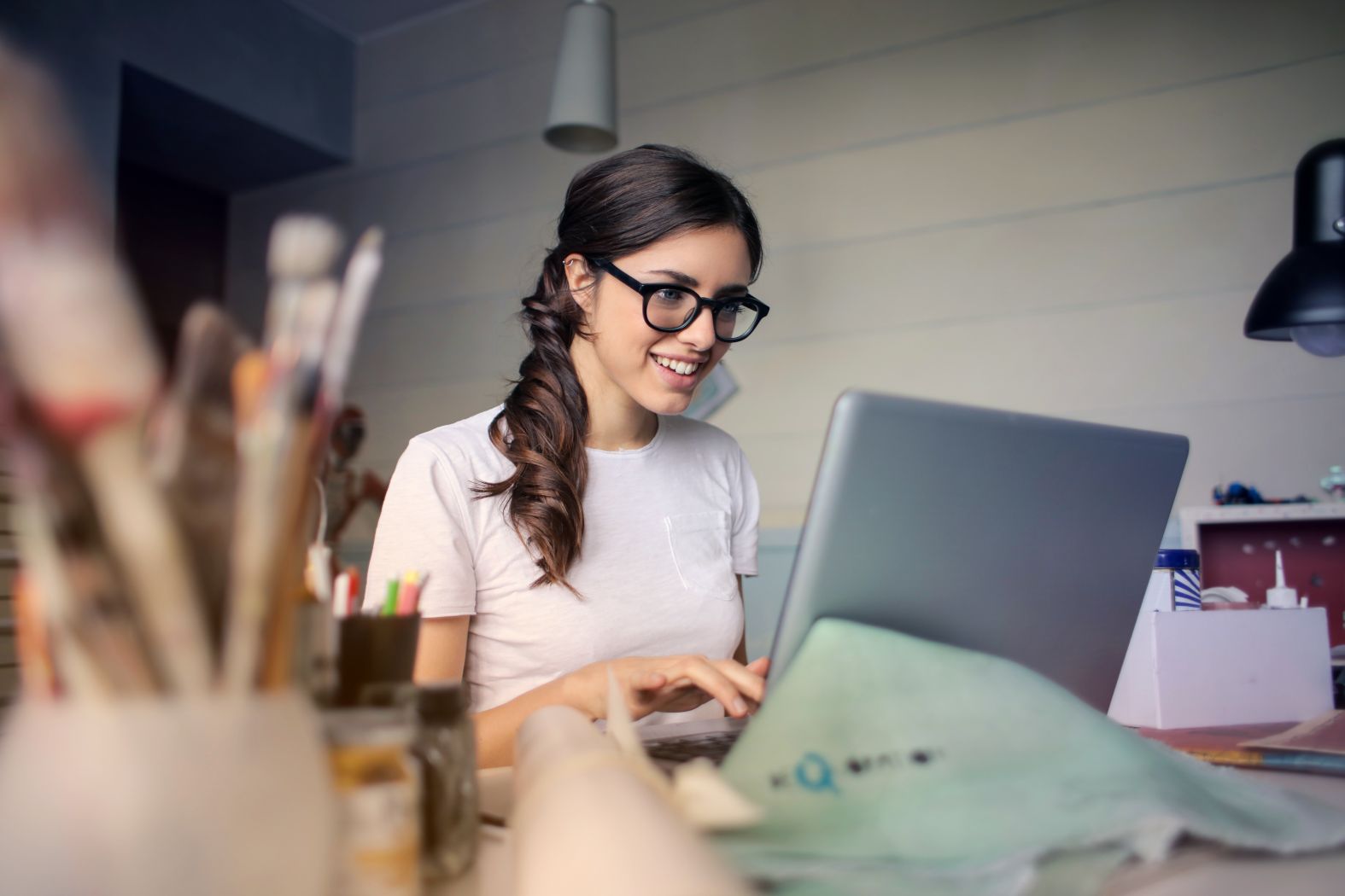 Courses%2fimages%2fatlo2atnurncieobwzsneqtkimoaae2%20woman%20at%20computer%201575x1050